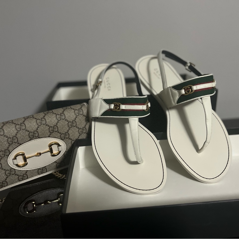 Gucci Thong Sandals white leather